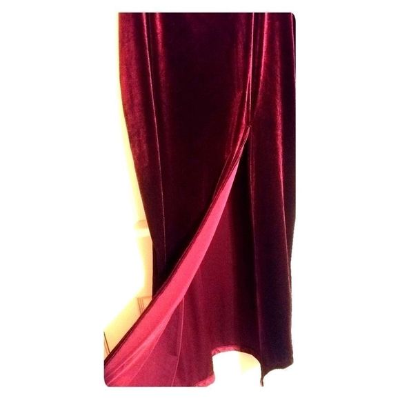 Plus size velvet skirt. Last one - Picture 2 of 8